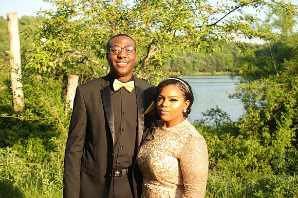 Milly & Jason Prom 2 - 2018_WPMediA_5359